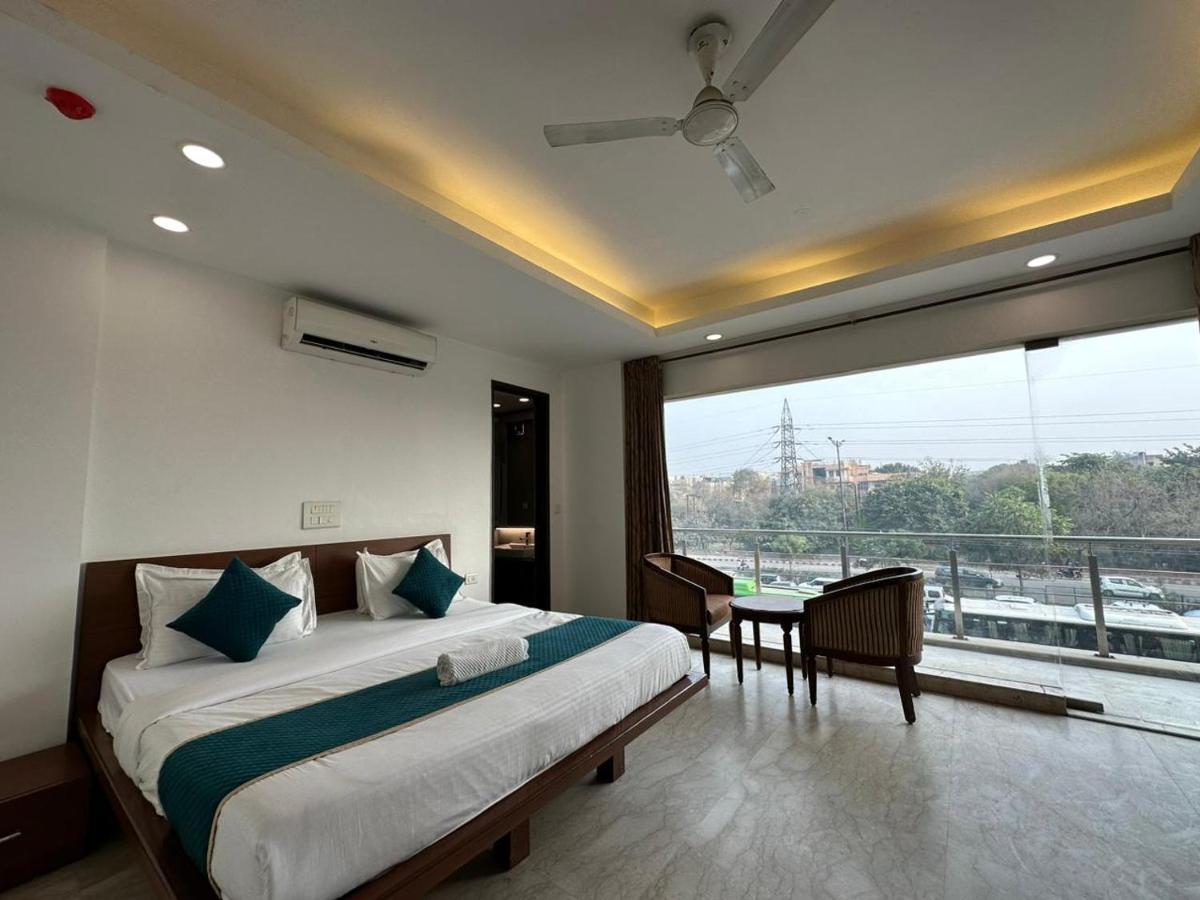 Hotel The Imperio New Delhi Exterior photo
