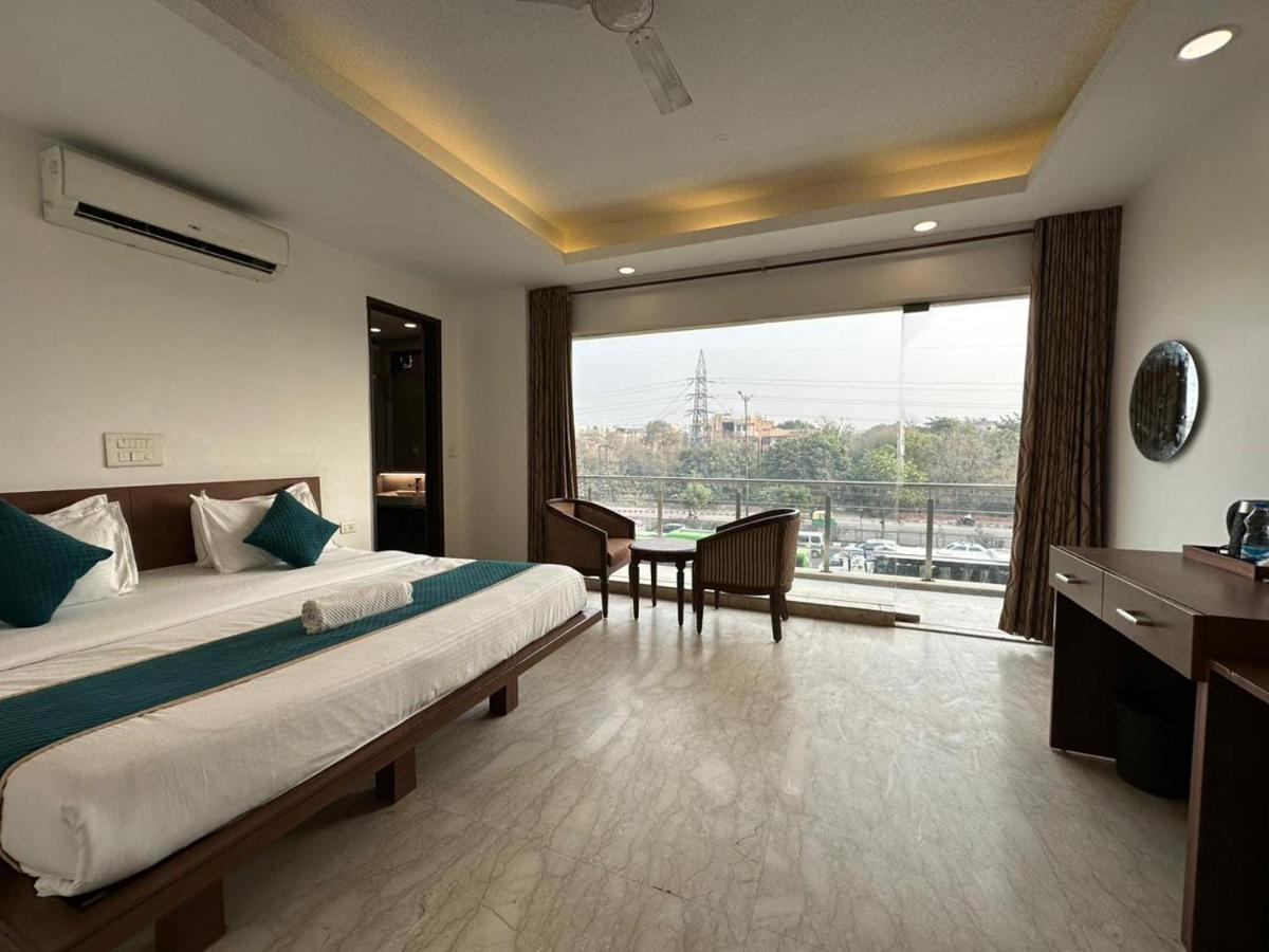 Hotel The Imperio New Delhi Exterior photo