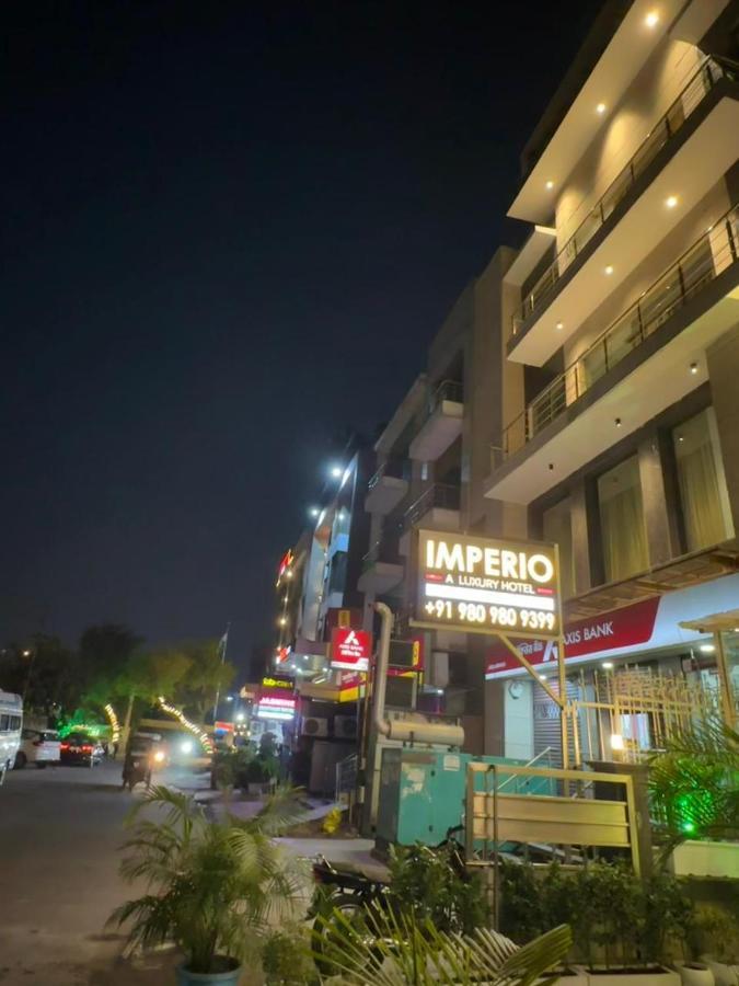 Hotel The Imperio New Delhi Exterior photo