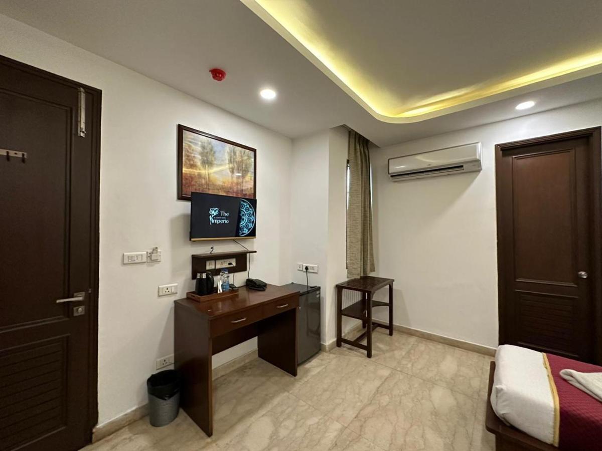 Hotel The Imperio New Delhi Exterior photo