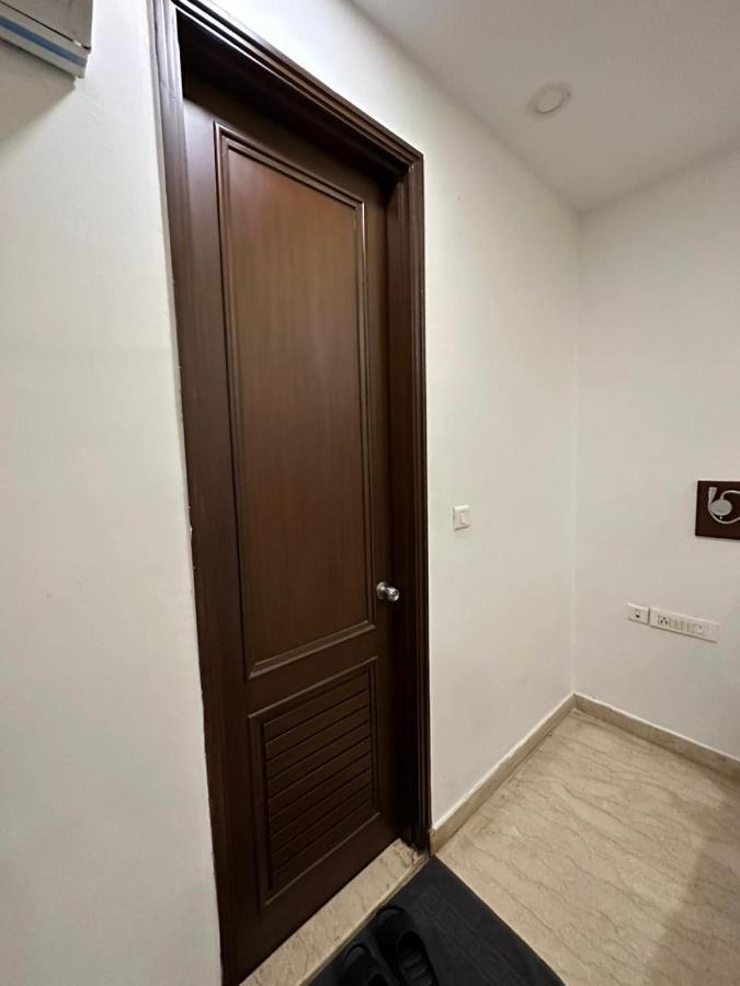 Hotel The Imperio New Delhi Exterior photo